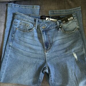 NWT Kendall + Kylie The Icon High Rise Straight Jeans